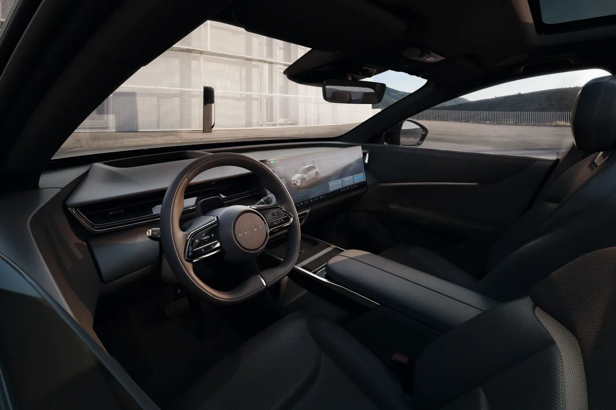 Visiškai naujasis „Mazda CX-6e“: europietiškas požiūris į elektromobilių dizainą ir technologijas