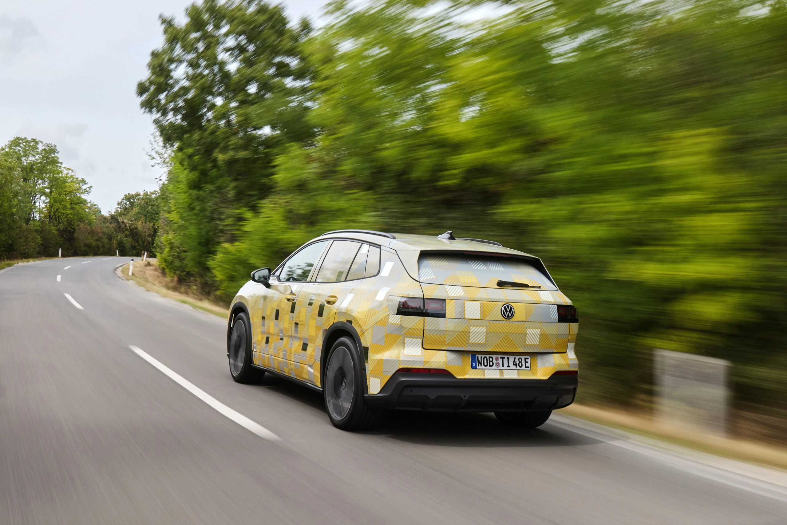 Elektrinė ateitis ir atpažįstamas vardas: „Volkswagen“ patvirtino naujojo „ID. Tiguan“ debiutą