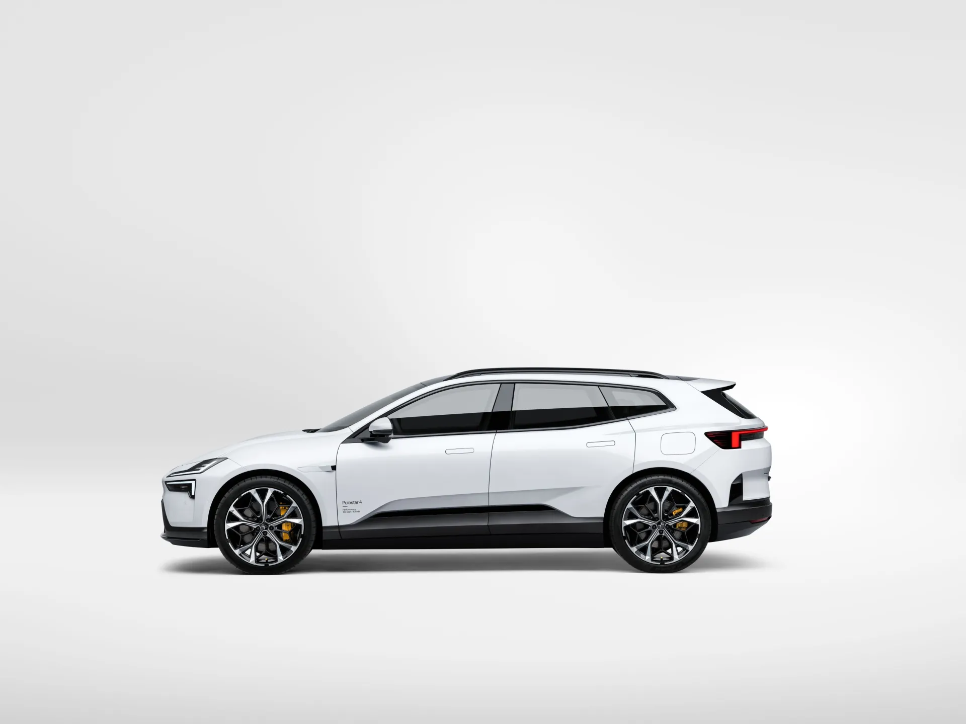 Švediškas minimalizmas atranda praktiškumą: oficialiai debiutuoja „Polestar 4 SUV“