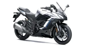 Tūrio ir galios injekcija: „Kawasaki“ oficialiai anonsuoja 2027 m. „Ninja 1100SX“ ir „Versys 1100“ modelius