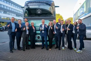 „Volvo Trucks“ elektrinių sunkvežimių gama pelnė „Tarptautinio metų sunkvežimio 2027“ apdovanojimą