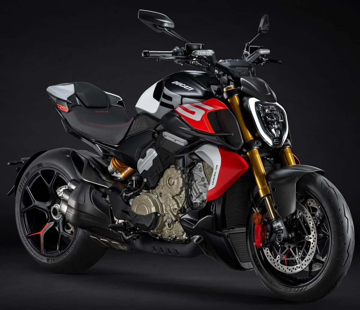 Nutekėję „CARB“ dokumentai atskleidžia: 2027 m. „Ducati Diavel V4 S“ gaus „Skyhook“ pakabą ir „RS“ versijos estetiką
