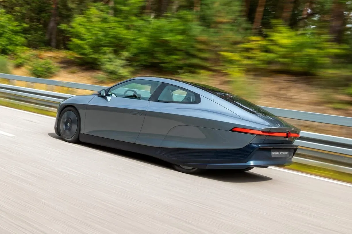 Aerodinamikos stebuklas: „Volkswagen“ pristatė taupiausią pasaulyje elektromobilį „Mission Efficiency“