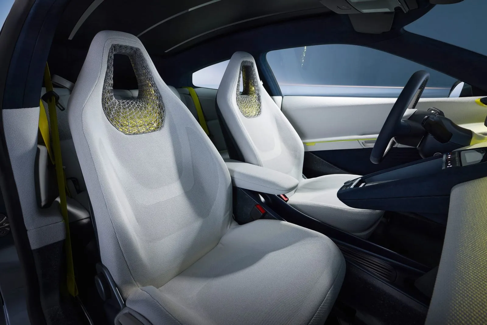 Aerodinamikos stebuklas: „Volkswagen“ pristatė taupiausią pasaulyje elektromobilį „Mission Efficiency“