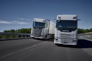 „Scania“ elektriniai sunkvežimiai tolimuosiuose reisuose nuvažiuoja iki 720 km