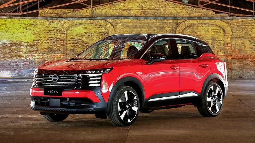 Nissan Kicks oficialiai atvyksta į Europą: hibridinio krosoverio gamyba patikėta britams