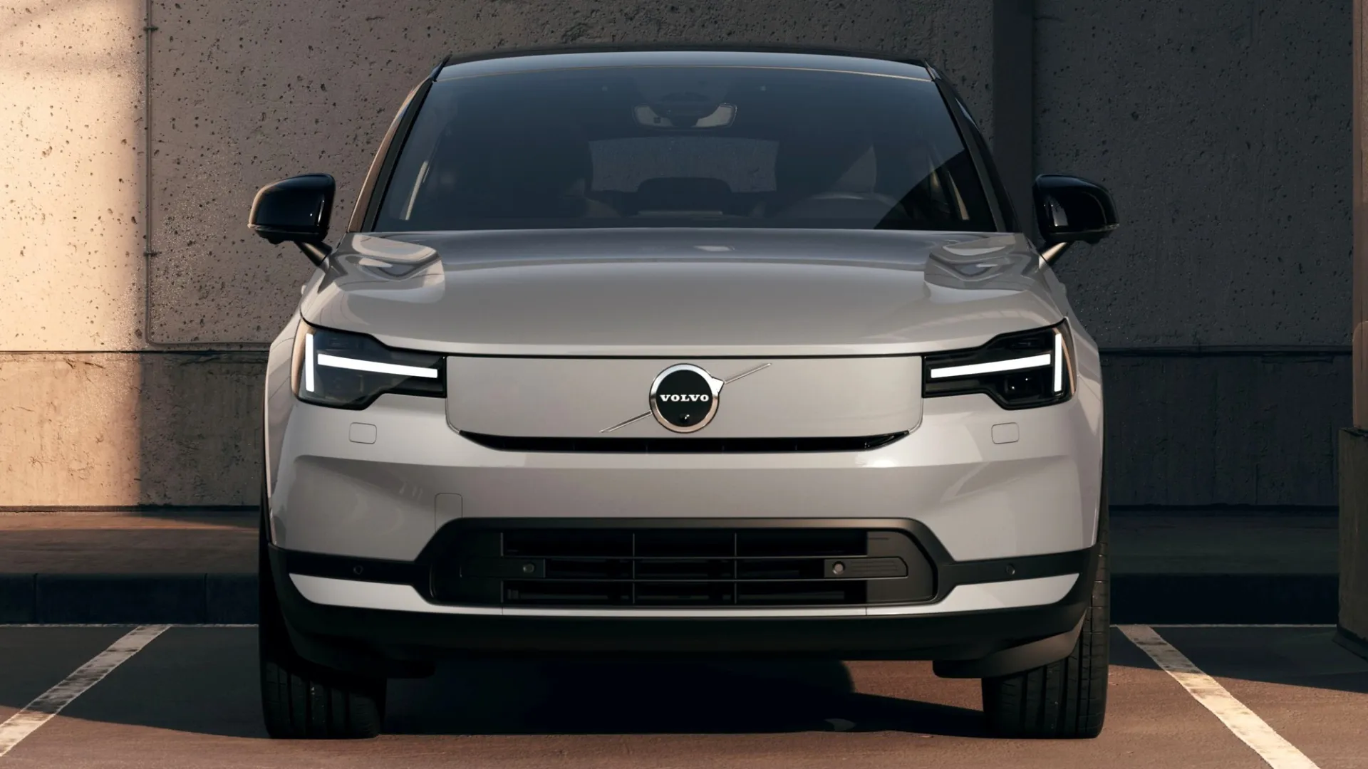 Ilgai lauktas atnaujinimas: „Volvo“ modernizavo populiariuosius XC40, EX40 ir EC40 krosoverius