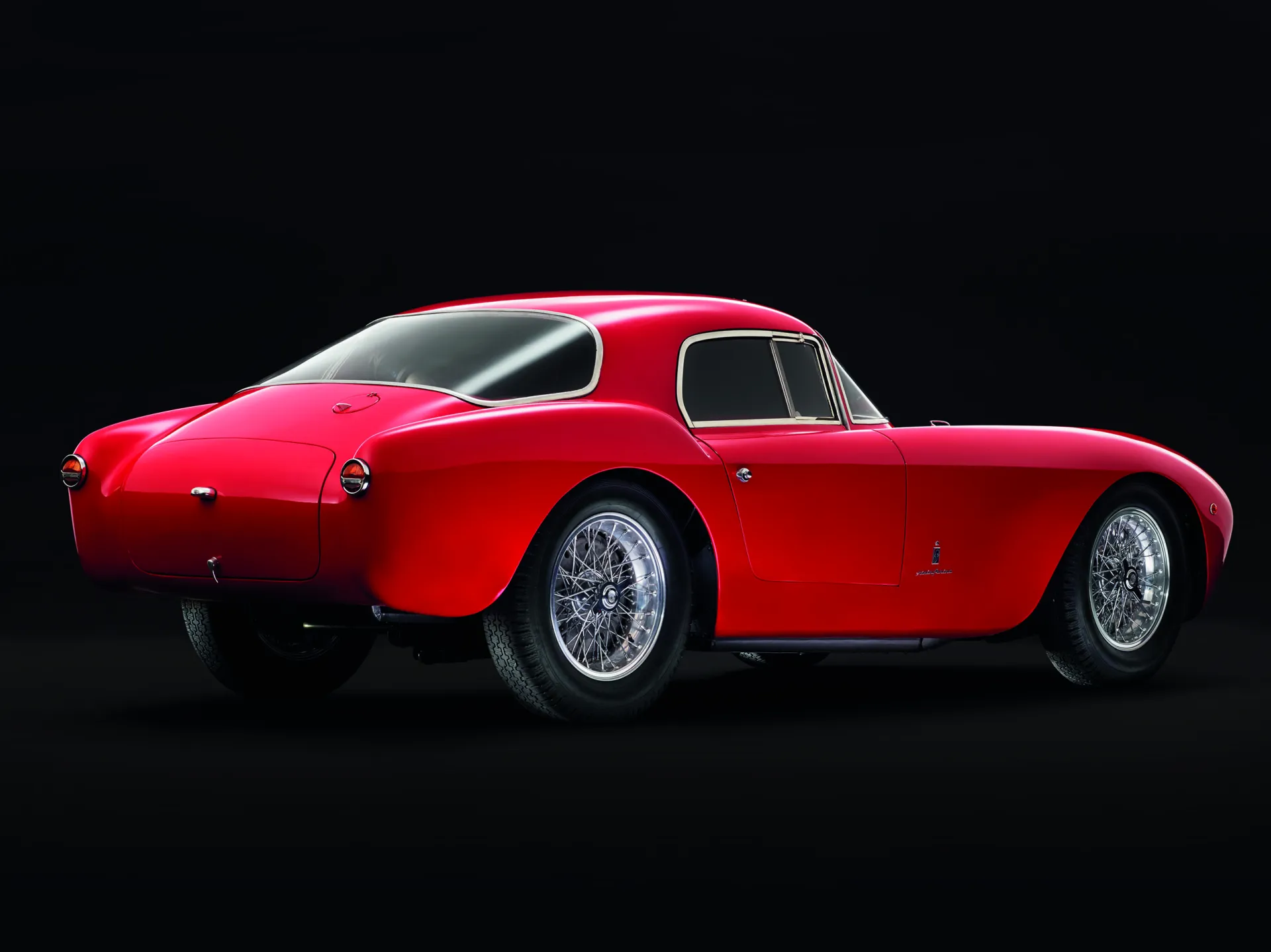 Šimtas „Trišakio“ gyvavimo metų: „Maserati“ legendinę sukaktį švenčia „Goodwood Revival“ renginyje