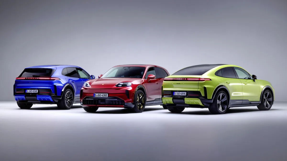 Naujos inovacijos „Porsche Cayenne Electric“: garso masažas, išmaniosios durys ir belaidis įkrovimas