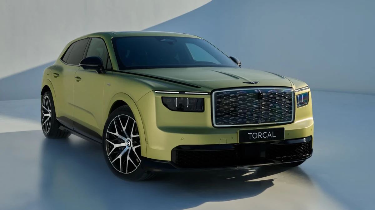 Istorinis žingsnis: „Bentley“ pristatė savo pirmąjį elektromobilį – 876 AG galios visureigį „Torcal“