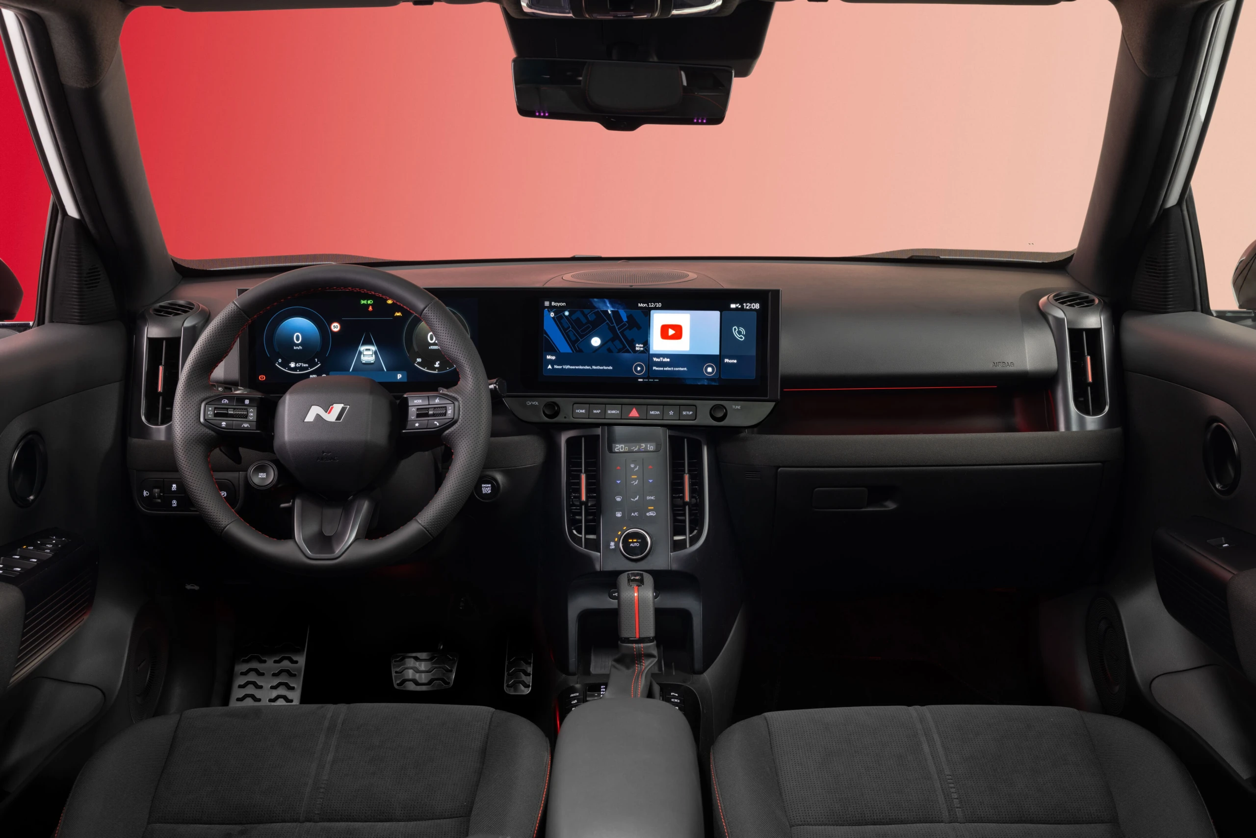 „Hyundai Bayon“: drąsus SUV dizainas, aukštesnės klasės komfortas ir nauja hibridinė pavara