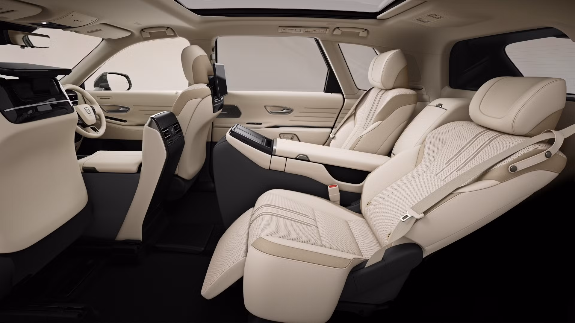 „Toyota“ išleidžia Džiną iš butelio: legendinis „Century“ tampa atskiru pasauliniu prekės ženklu, mesiančiu iššūkį „Rolls-Royce“