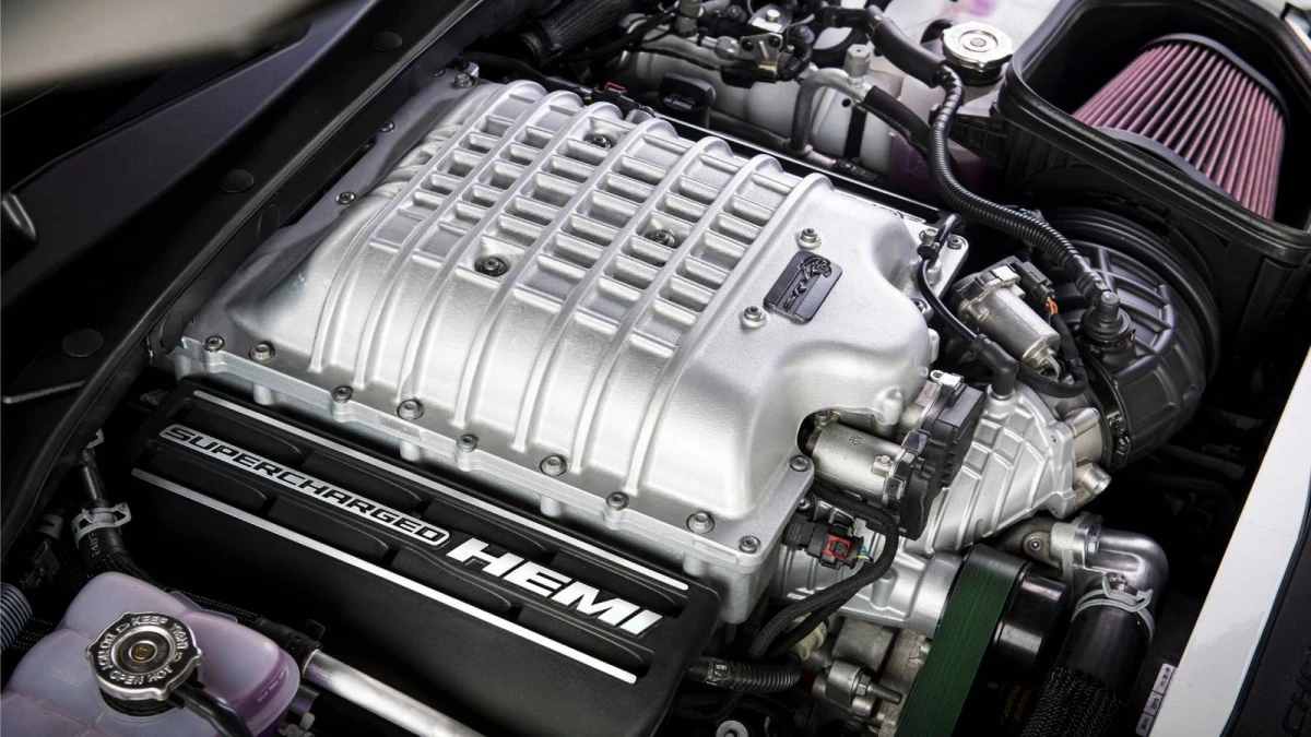 Sklinda gandai apie legendos sugrįžimą: „Dodge Charger“ vėl gaus kompresorinį „Hellcat V8“ variklį