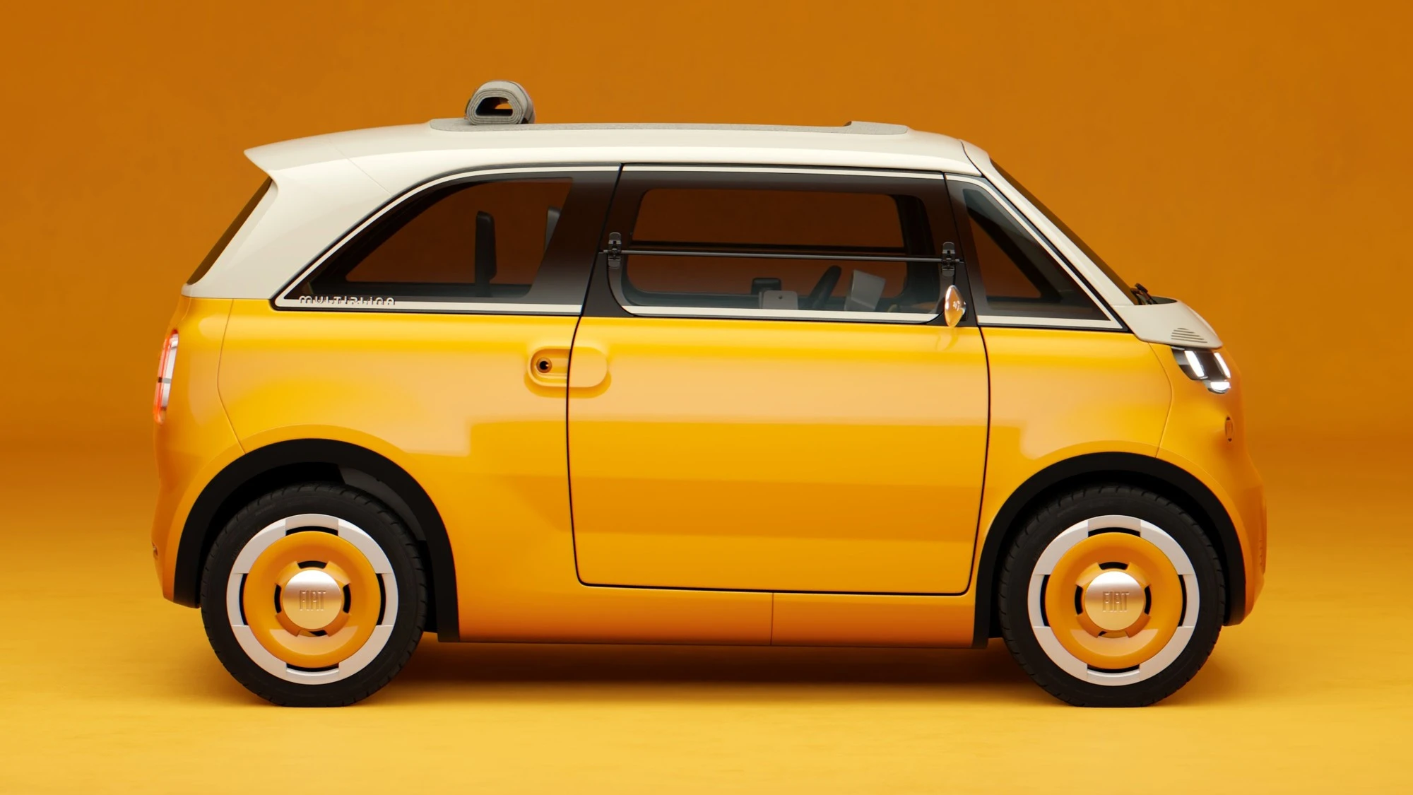 „Stellantis“ grįžta prie mikromobilių šaknų: Paryžiuje atgimė keturvietė „Fiat Multiplina“