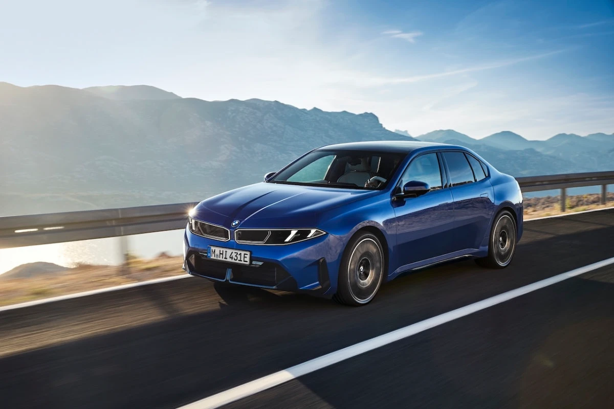 Debiutavo naujoji BMW 3 serija: elektrinis „i3“ įveiks iki 912 km