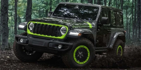 Gamyklinis kontrastų žaismas: debiutavo riboto leidimo „Jeep Wrangler Switchback“