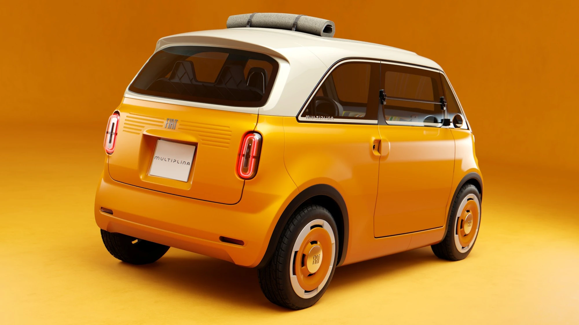 „Stellantis“ grįžta prie mikromobilių šaknų: Paryžiuje atgimė keturvietė „Fiat Multiplina“