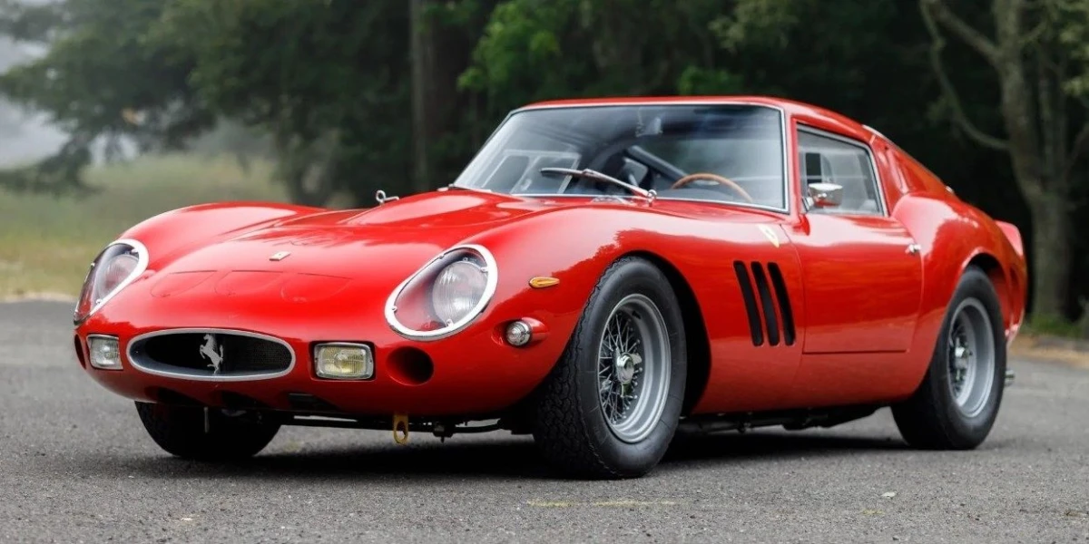 Aukcione parduodama įspūdinga „Ferrari 250 GTO“ replika, sukurta pasitelkus originalų modelį