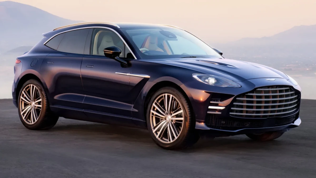 „Aston Martin DBX GT“: super-SUV, kuriame brutali jėga susitinka su aukščiausios klasės prabanga