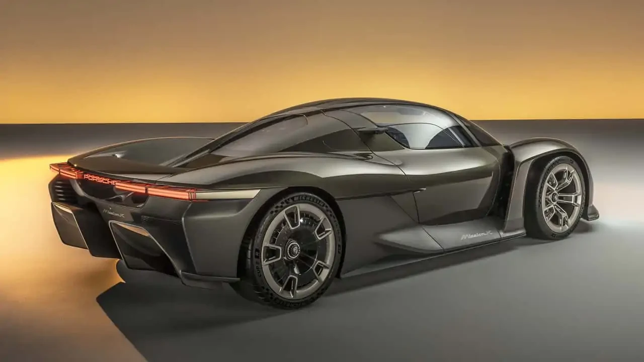 „Porsche“ oficialiai grįžta į hiperautomobilių lygą: patvirtintas naujas modelis ir „Mission S“ koncepcija