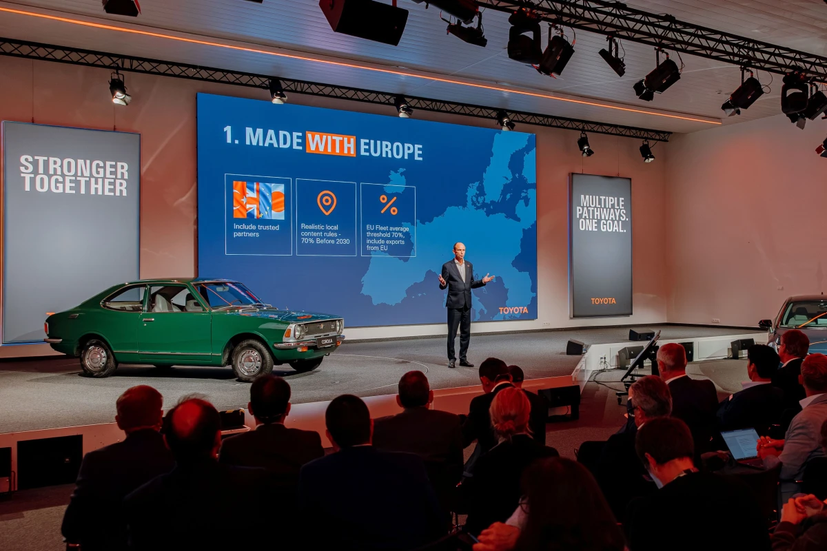 „Made with Europe“: „Toyota“ ragina keisti Europos automobilių pramonės strategiją ir švelninti CO2 reikalavimus
