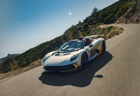 Aston Martin Valhalla Spider: greičiausias visų laikų britų superautomobilis atviru stogu