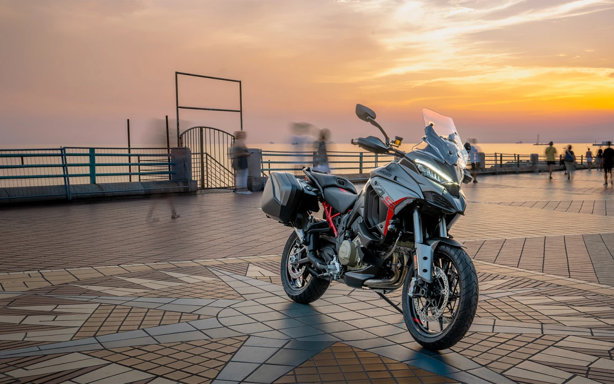 Kelionėms be kompromisų: oficialiai pristatytas 2027 m. „Ducati Multistrada V4 S Grand Tour“