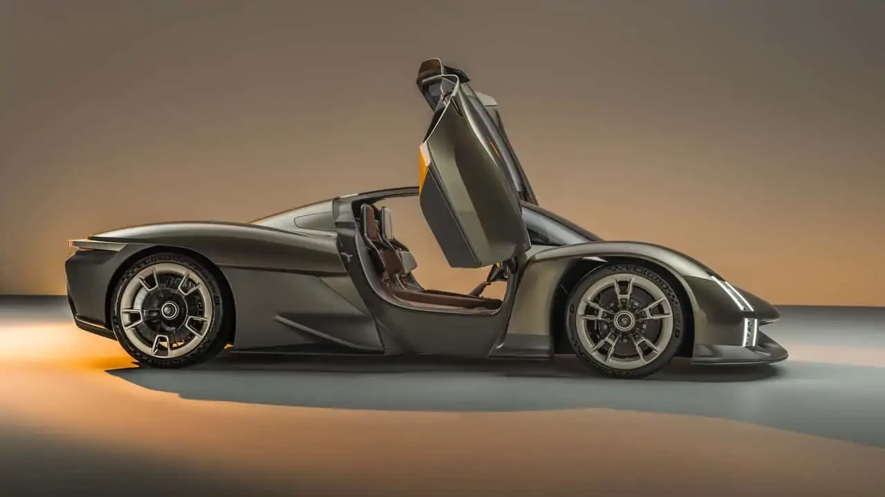 „Porsche“ oficialiai grįžta į hiperautomobilių lygą: patvirtintas naujas modelis ir „Mission S“ koncepcija