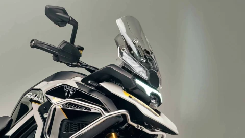 Technologinis evoliucijos šuolis: „Triumph“ oficialiai pristato naująjį 2027 m. „Tiger 1200“ su priekiniu radaru