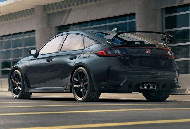 Sportiškumo ir komforto balansas: atnaujintas 2027 m. „Honda Civic Type R“ gavo geresnį aušinimą bei šildomas sėdynes