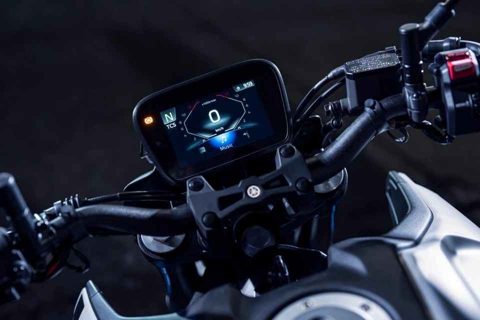 Aštresnis, agresyvesnis ir išmanesnis: pristatytas naujos kartos 2027 metų „Yamaha MT-125“