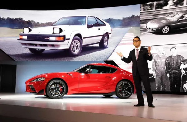 „Toyota“ prezidentas Akio Toyoda pelnė „Automobilių pasaulio 2021 metų žmogaus“ titulą