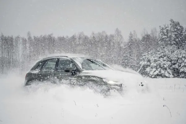 Vis daugiau „Audi“ parduodama su „quattro“ visų ratų pavara