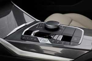 Atnaujinti „BMW 3“ modeliai – turės net 7-ias iš tinklo įkraunamo hibrido versijas