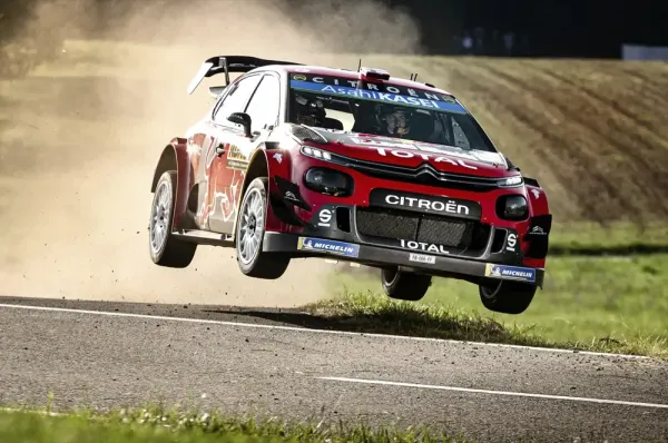 Iš automobilių sporto – į kasdienius modelius: gamintojai sukauptą patirtį perkelia į mūsų garažus