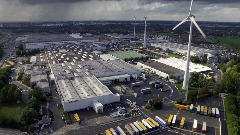 „Volvo Trucks“ atidaro baterijų gamyklą Belgijoje