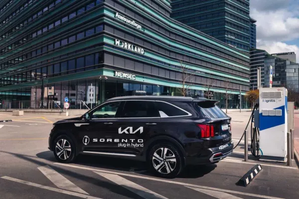 Naujasis įkraunamas hibridinis „Kia  Sorento“ atvyko į Lietuvą