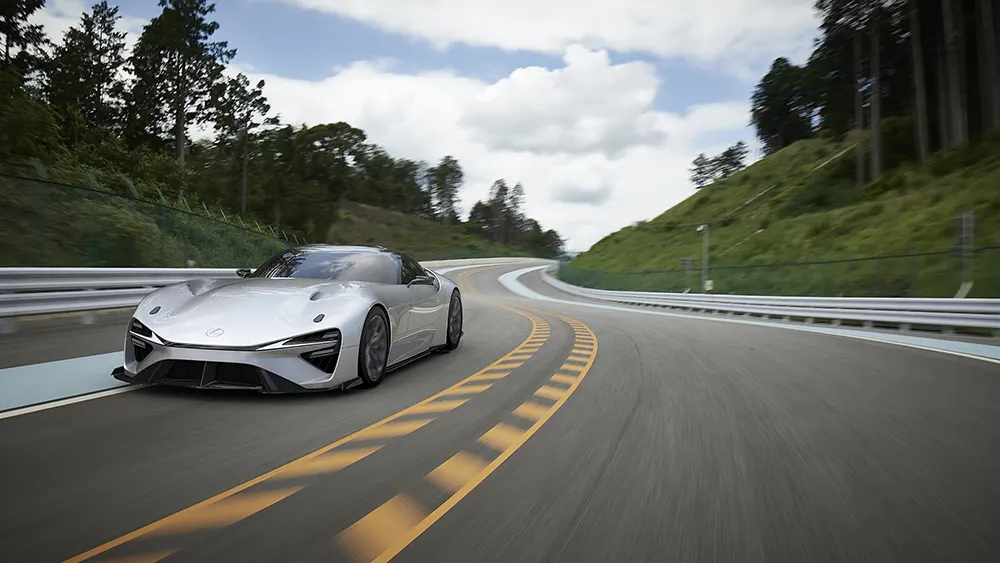 „Lexus“ džiugina gerbėjų akis: pasidalijo ateities sportinio elektromobilio nuotraukomis