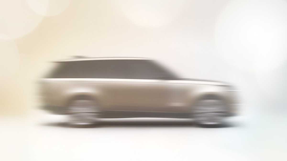 Gerbėjų širdis virpinanti naujiena: „Land Rover“ parodė pirmąsias naujojo  „Range Rover“ detales