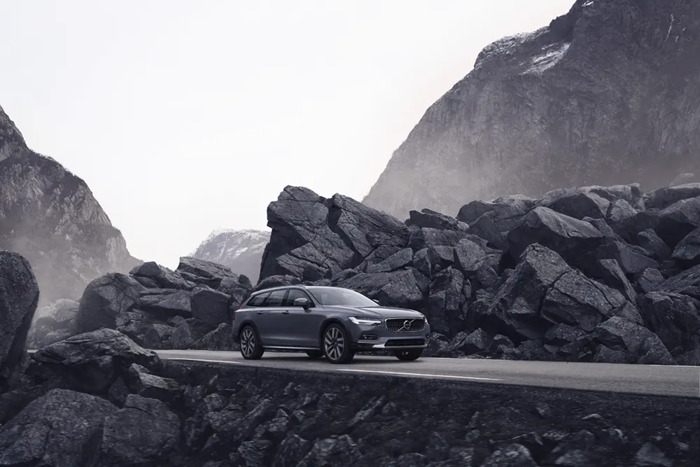 „Volvo Cars“ praneša, kad balandžio mėnesį pardavė 47 150 automobilių, o elektrifikuotų automobilių dalis pardavimuose padidėjo iki 38,4 proc.