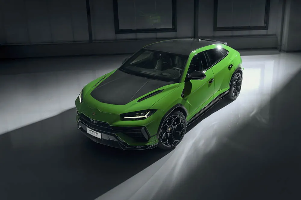 Lamborghini Urus Performante – pakelta Super SUV kartelė. Molto caldo !