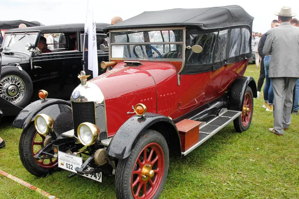 Lietuviškame oldtimerių pasaulyje – brandos ženklai