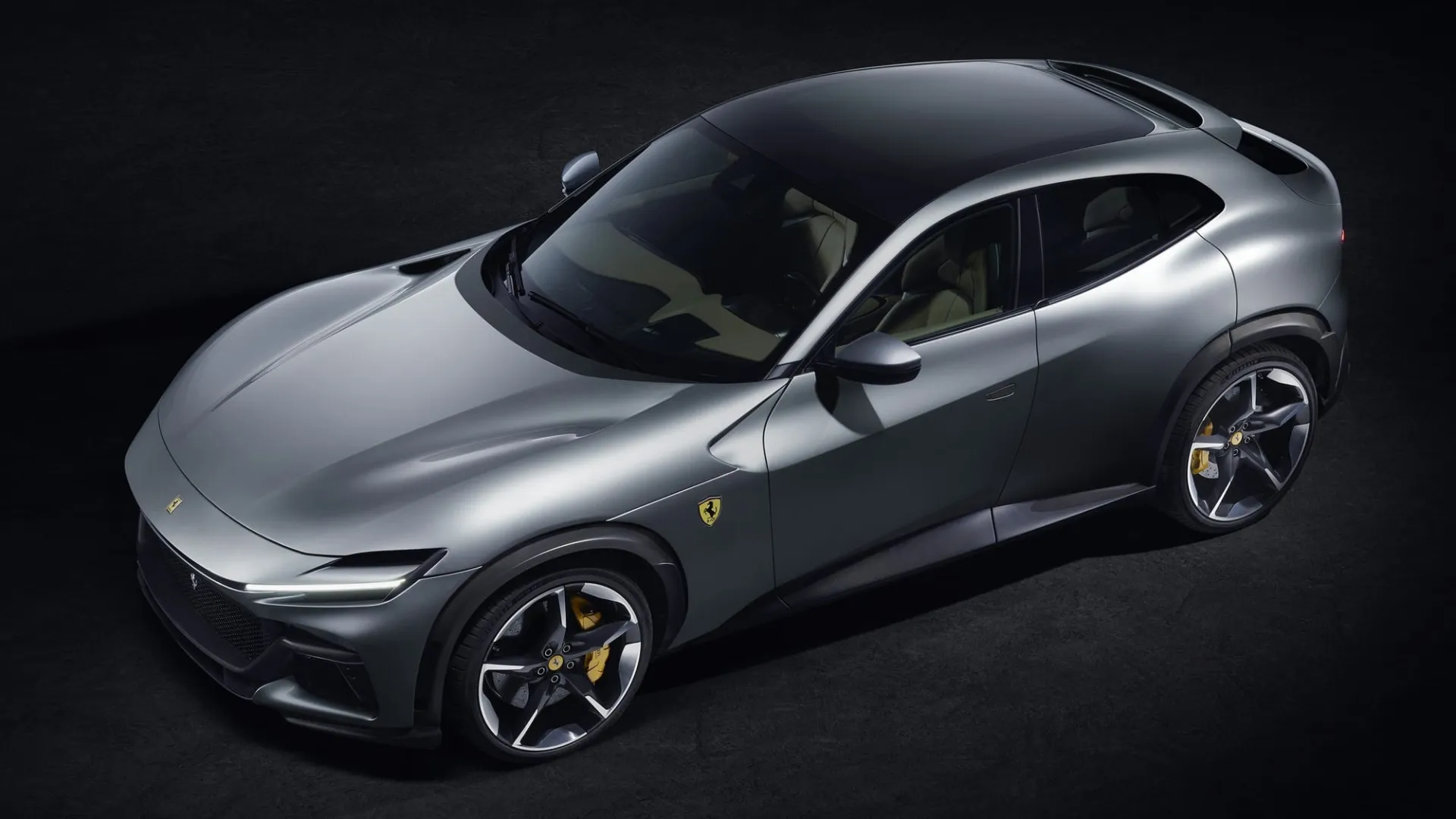 „Ferrari Purosangue” krosoveris: transaxle komponuotė ir 725 AG atmosferinis V12 variklis