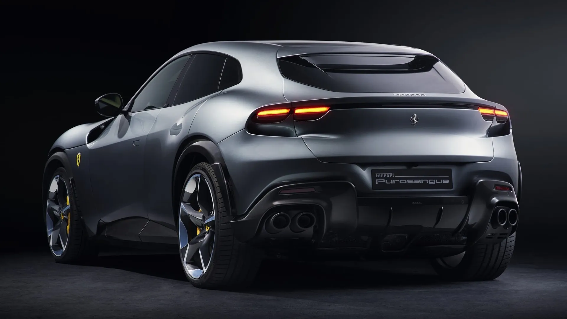 „Ferrari Purosangue” krosoveris: transaxle komponuotė ir 725 AG atmosferinis V12 variklis