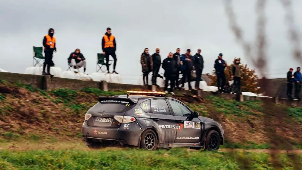 Pirmąją „Samsonas Rally Utena“ dieną tempą diktavo ekipažas iš Suomijos