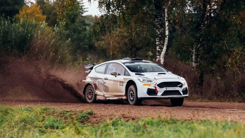Pirmąją „Samsonas Rally Utena“ dieną tempą diktavo ekipažas iš Suomijos