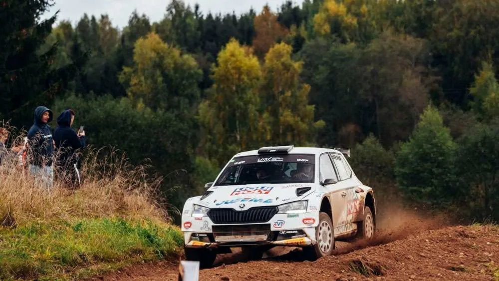 Pirmąją „Samsonas Rally Utena“ dieną tempą diktavo ekipažas iš Suomijos