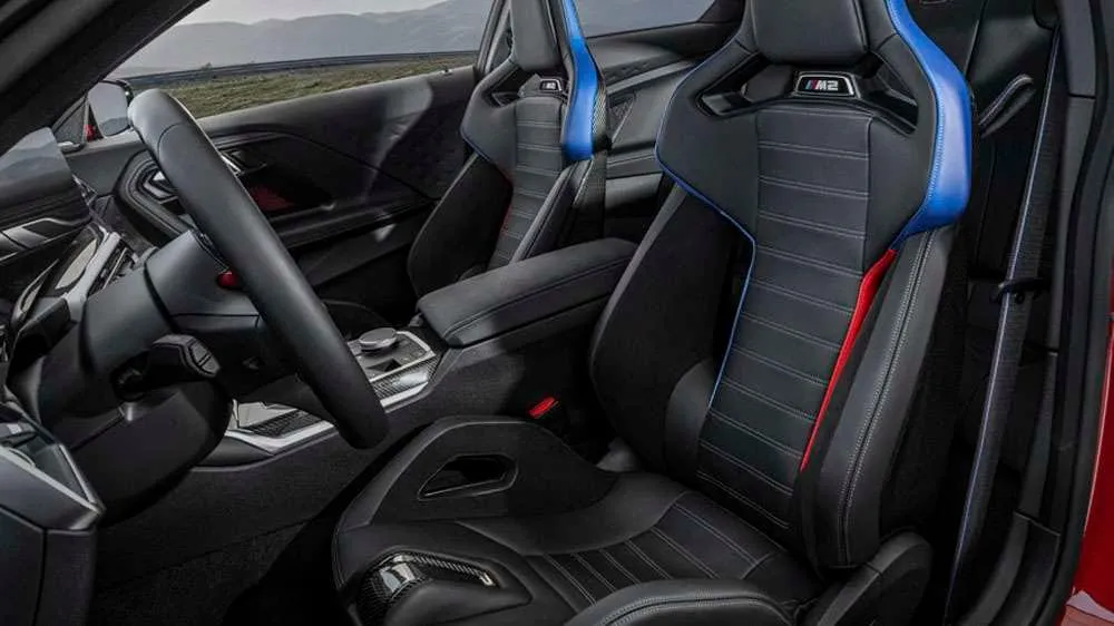 Naujas BMW M2 Coupé: kitoks stilius, karboninės sėdynės ir trijų litrų variklis