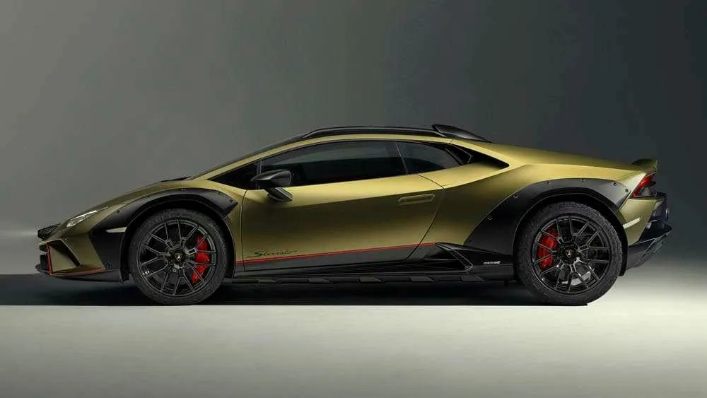 „Lamborghini Huracan Sterrato”: padidinta prošvaisa, sustiprinta kėbulo apsauga