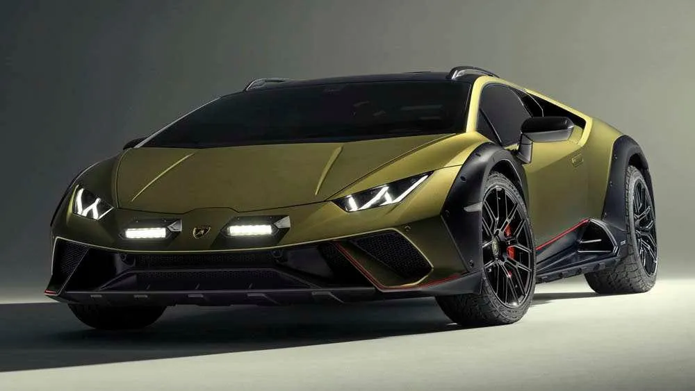 „Lamborghini Huracan Sterrato”: padidinta prošvaisa, sustiprinta kėbulo apsauga